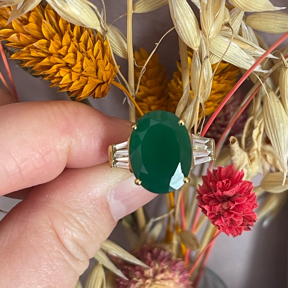 BOGO Verde Onyx and white topaz Ring